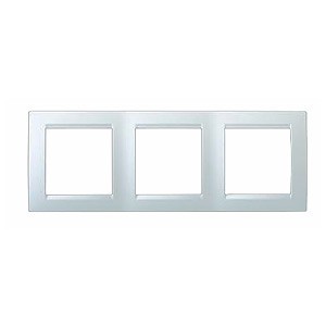 Рамка 3 поста. Белый 1500630-030 SIMON 15