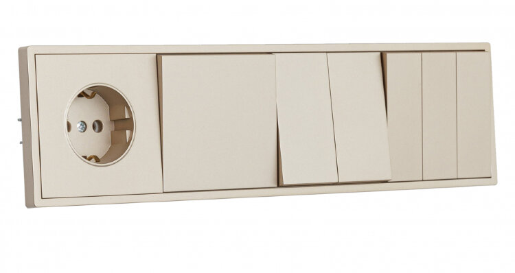 MIKAMI MI-5 Розетка 1-ая с/з Латунь