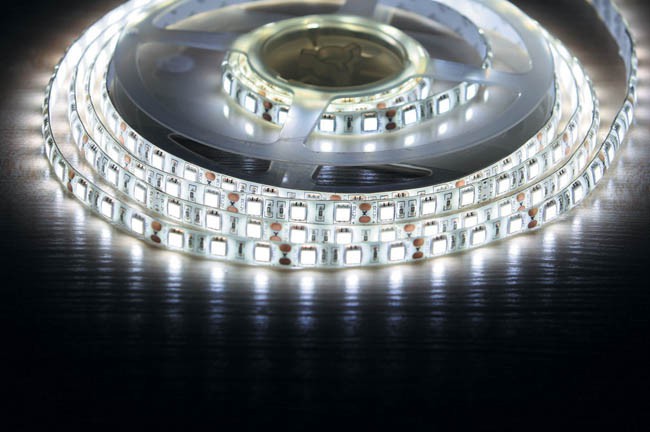 Светодиодная лента Donolux DL18284/White-12-60, 12V 14,4W,1170Lum/m, IP68 белая